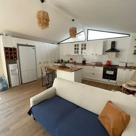 Villa Oezel Havuzlu Kiralik Tas