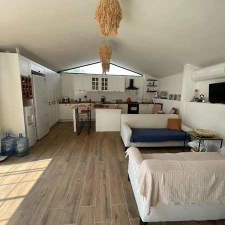 Villa Oezel Havuzlu Kiralik Tas Kusadasi