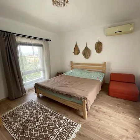 Villa Oezel Havuzlu Kiralik Tas *